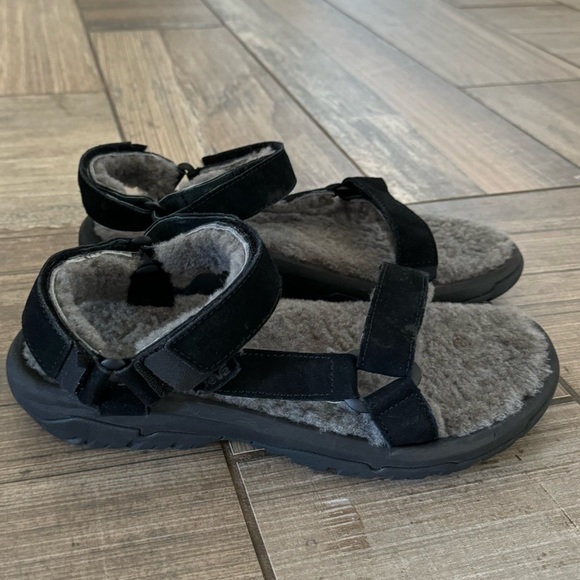 Teva HURRICANE SHEARLING Sandals Men’s size 10 main image 8
